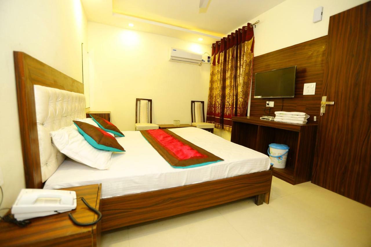 Hotel Golden Heart Αμριτσάρ Εξωτερικό φωτογραφία